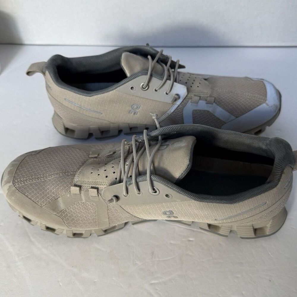 On Cloud 6 Waterproof Womens 10 Sand/Desert Mesh Everyday Running Sneakers